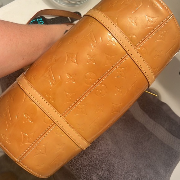 Louis Vuitton yellow monogram vernis in excellent used condition - Picture 7 of 9